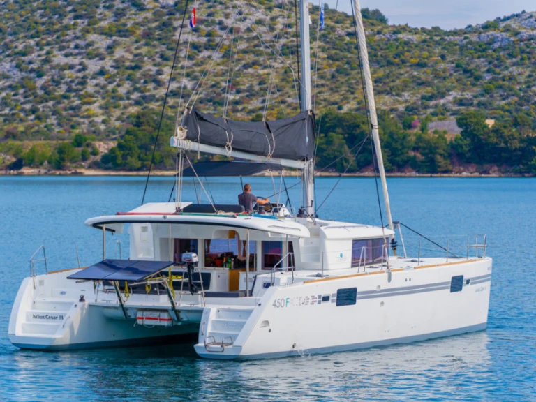 Alquiler de Catamarán, con o sin patrón Lagoon Rogoznica