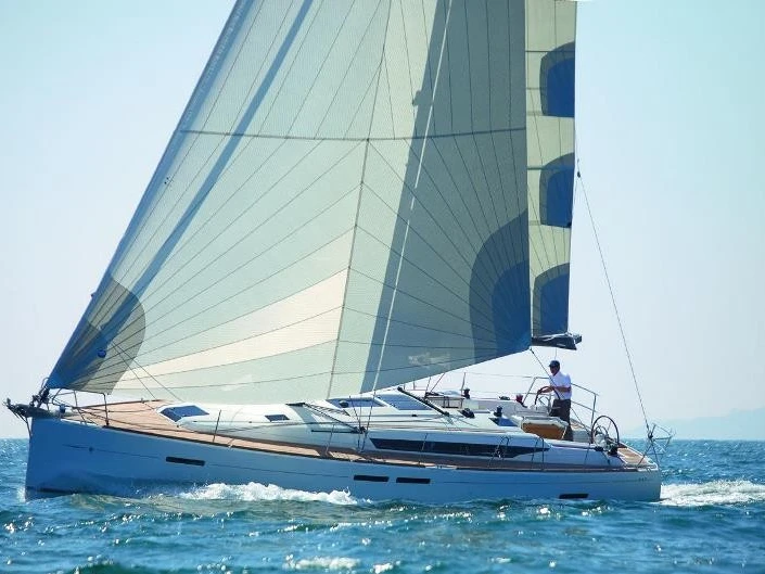Velero para alquilar Gouviá al mejor precio