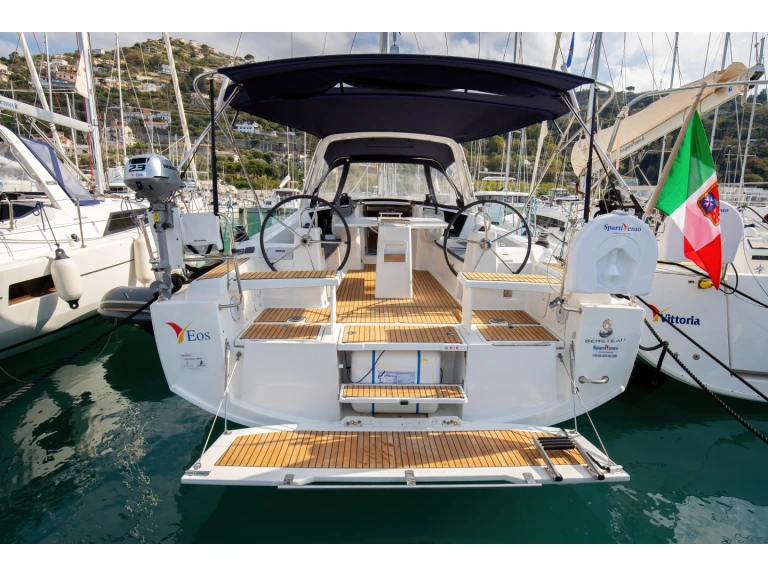 Velero para alquilar Castellammare del Golfo al mejor precio