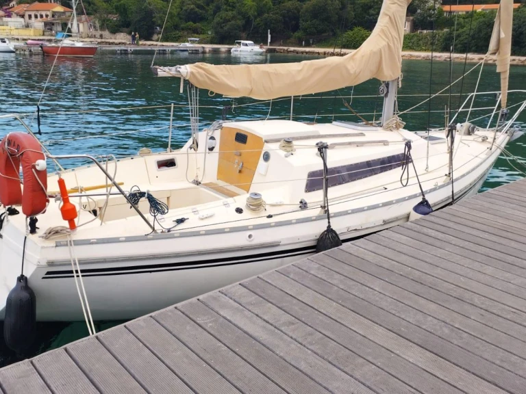 Jeanneau Aquila de alquiler a Cannes