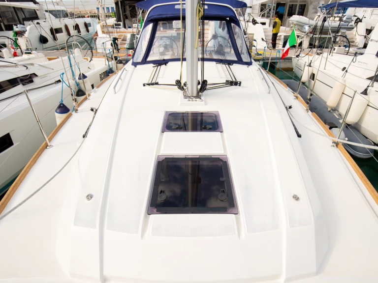 Alquiler de barcos Castellammare del Golfo barato de Oceanis 38.1