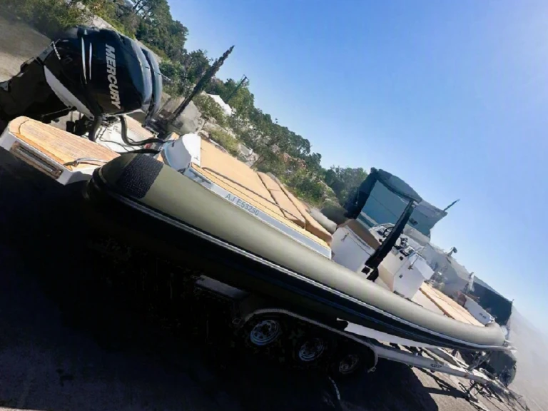 Alquiler Neumática en Porto-Vecchio - cantieri magazzu SPIDER
