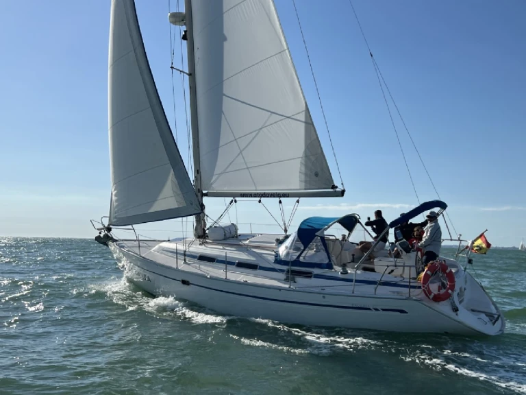 Alquiler de Bavaria Bavaria 37.2 en Cádiz