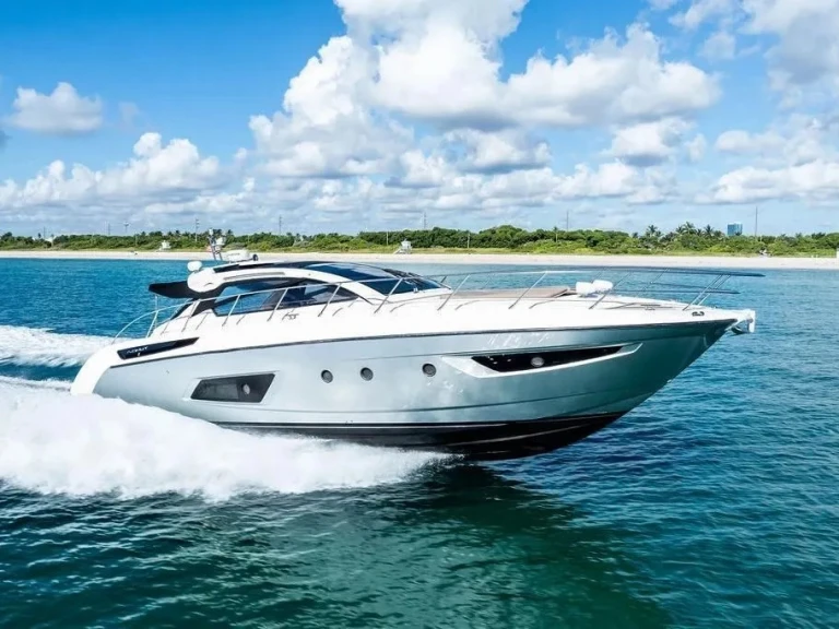 Barco de motor para alquilar City of Cape Town al mejor precio