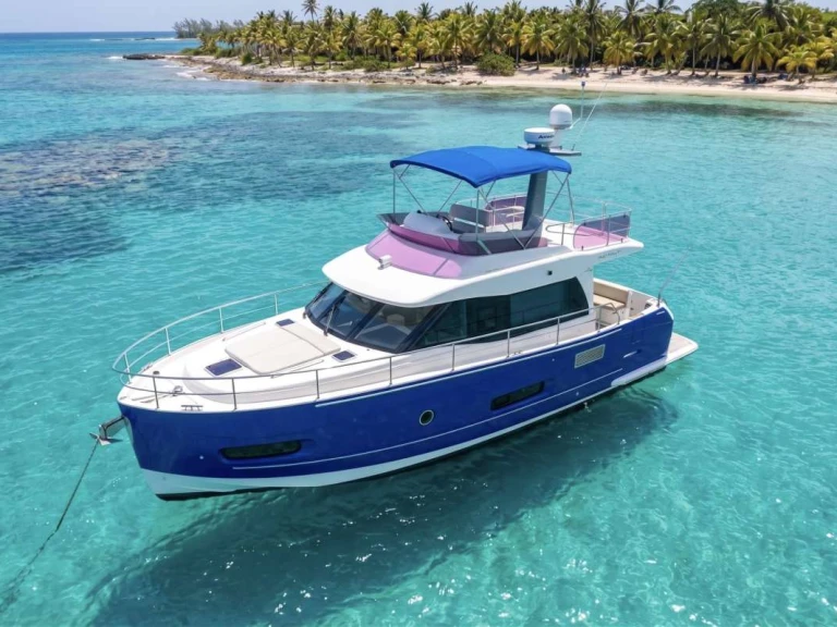 Azimut Caprice de alquiler a Bahamas