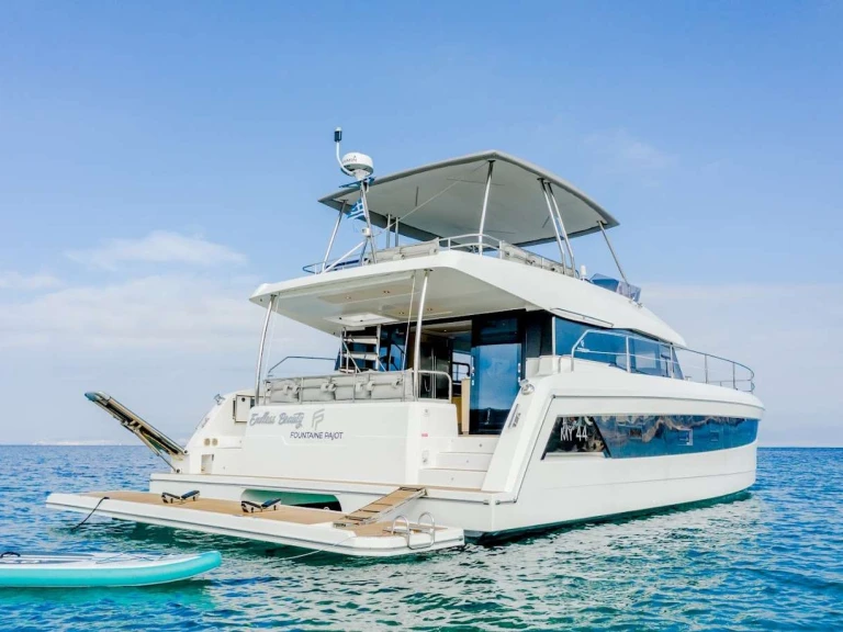 Alquiler Yate de lujo Fountaine Pajot con o sin  título de navegación