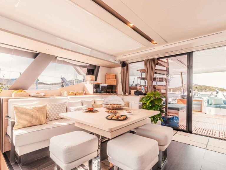 Fountaine Pajot The Blue Dream de alquiler a Nápoles