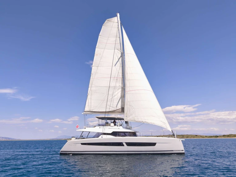 Alquiler Yate de lujo Fountaine Pajot con o sin  título de navegación