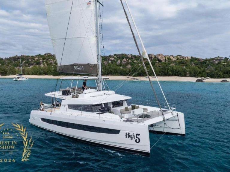 Alquiler Yate de lujo Bali con o sin  título de navegación