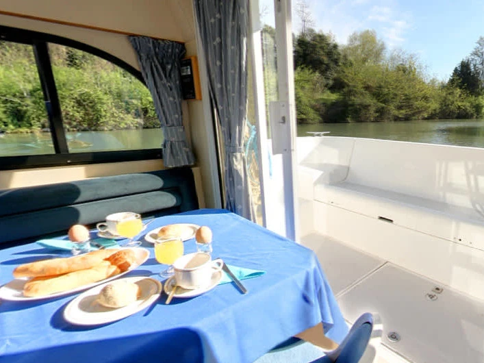 Alquiler de embarcaciones Le Boat Caprice enSaint-Gilles du Gard en Samboat