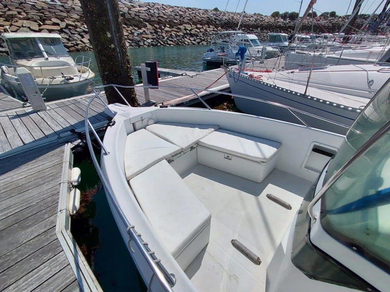 Alquiler de barcos Saint-Quay-Portrieux barato de Cap Camarat 675