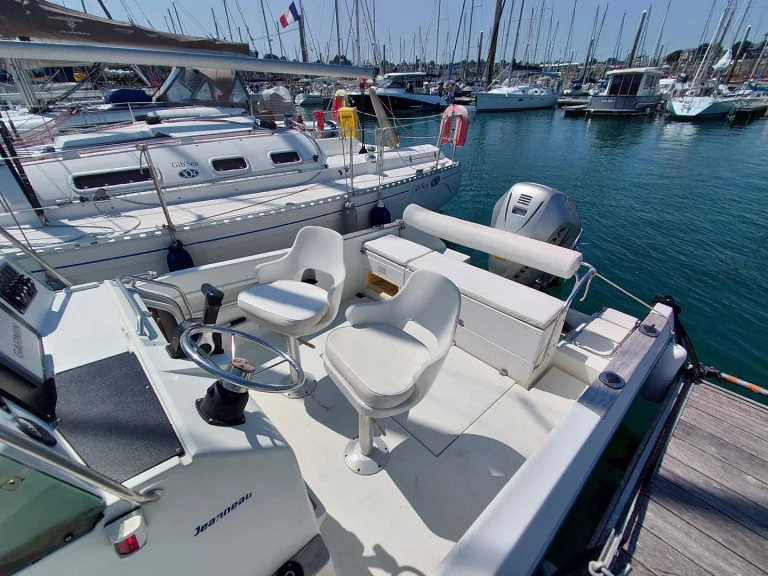 Jeanneau Cap Camarat 675 de alquiler a Saint-Quay-Portrieux