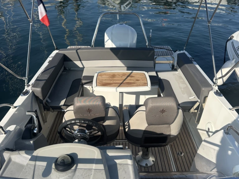 Alquiler Antibes - Jeanneau Cap Camarat 7.5 WA en SamBoat