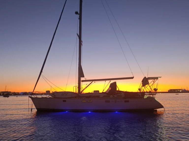 Alquiler Velero Jeanneau con o sin  título de navegación