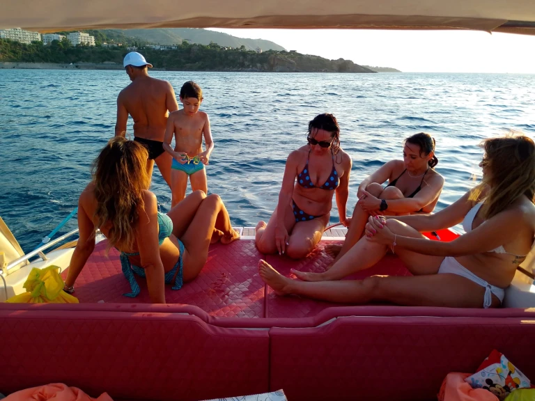 Alquiler de embarcaciones Cranchi Aquamarina 31 enCefalù en Samboat