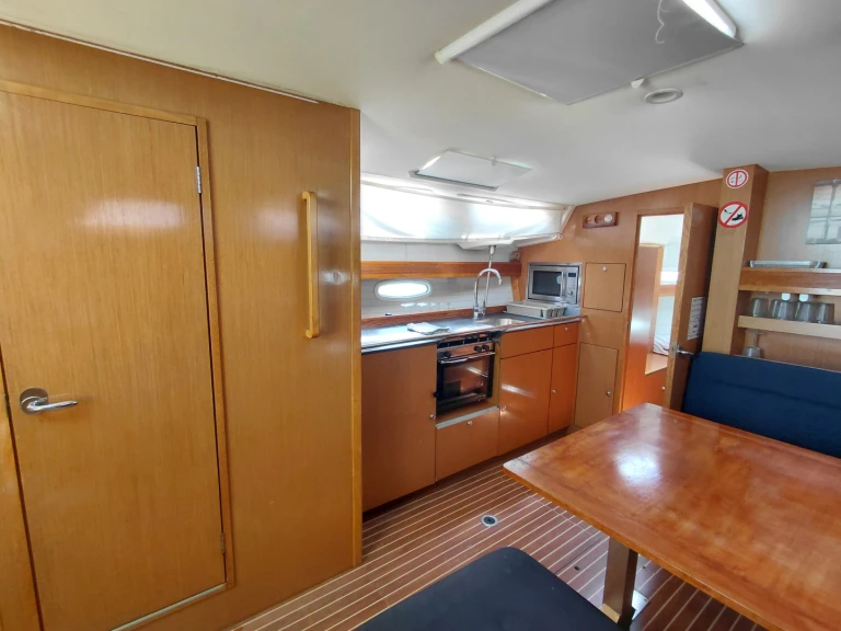 Alquiler de barcos Lefkáda barato de Bavaria 43 Cruiser