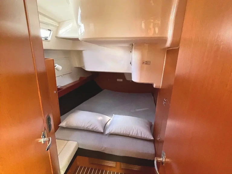 Alquiler de Velero, con o sin patrón Bavaria Álimos