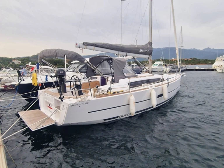 Alquiler de Dufour Dufour 360 Grand Large en Ajaccio