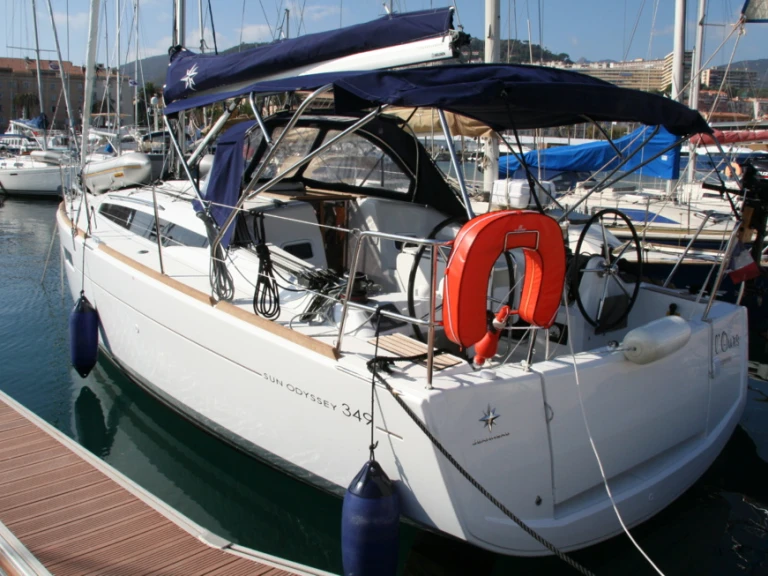 Alquiler de Jeanneau Sun Odyssey 349 en Ajaccio