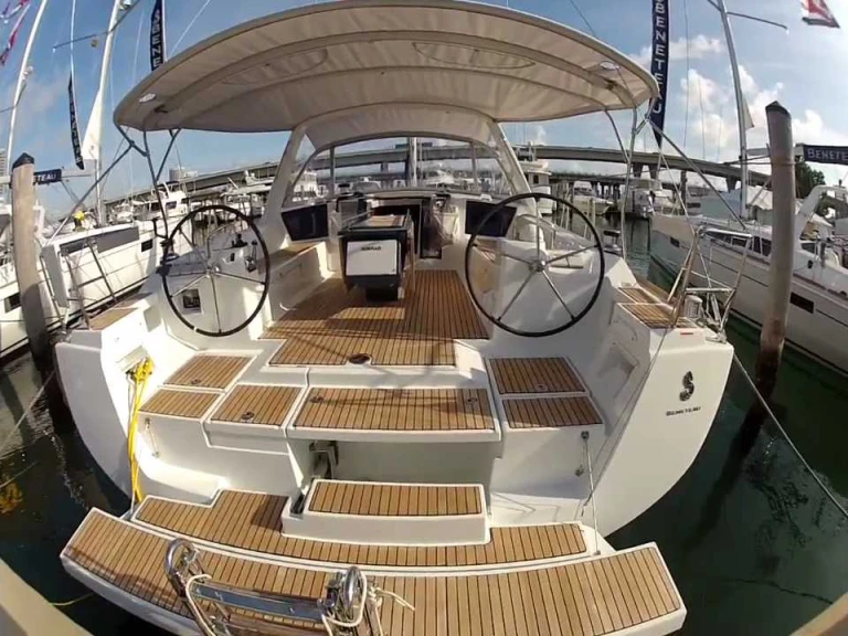 Velero para alquilar Ajaccio al mejor precio