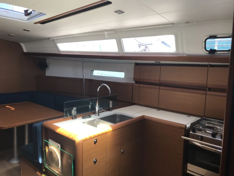 Alquiler Ajaccio - Jeanneau Sun Odyssey 389 en SamBoat
