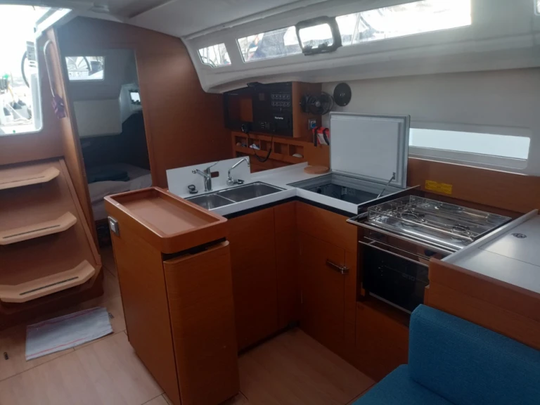 Alquiler de Velero, con o sin patrón Jeanneau Ajaccio