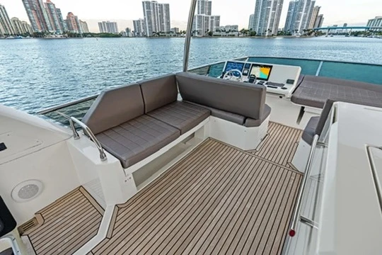 Alquiler de Prestige 630 Flybridge en Miami Beach