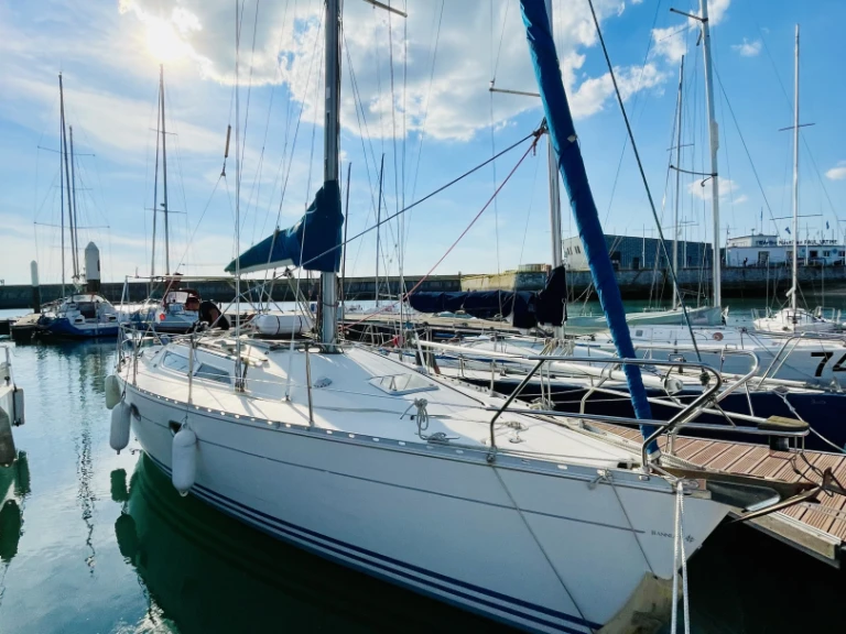 Jeanneau Sun Odyssey 33 de alquiler a Le Havre