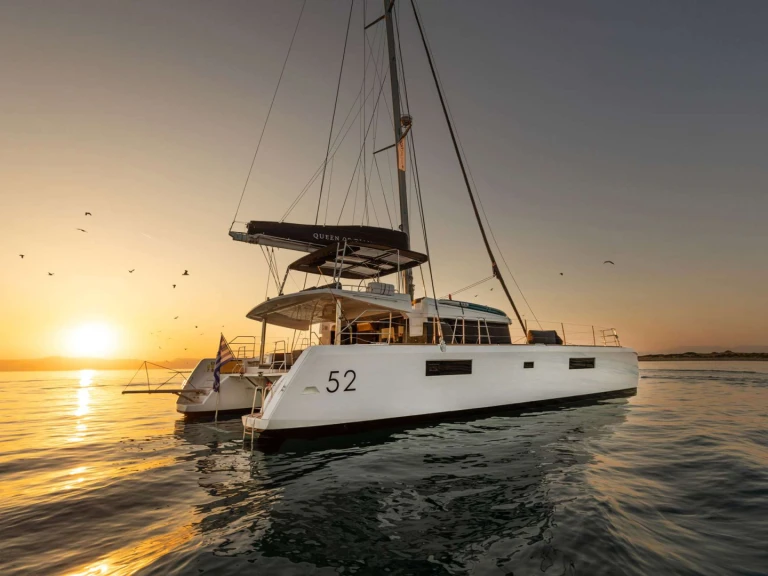 Alquiler de embarcaciones Lagoon Lagoon 52 F enAthens Marina en Samboat