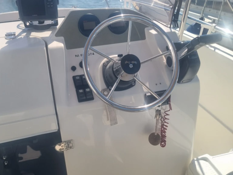 Alquiler de barcos Saint-Laurent-du-Var barato de Pacific Craft 545 Open