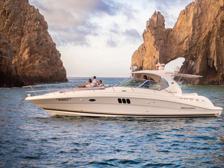 Alquiler de Lancha, con o sin patrón Sea Ray Cabo San Lucas