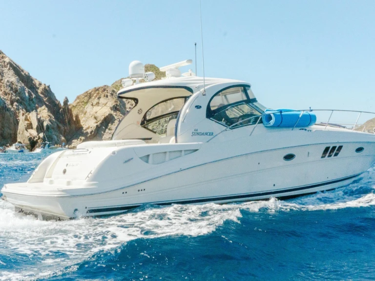 Alquiler de embarcaciones Sea Ray Sea Ray 455 Sundancer enCabo San Lucas en Samboat