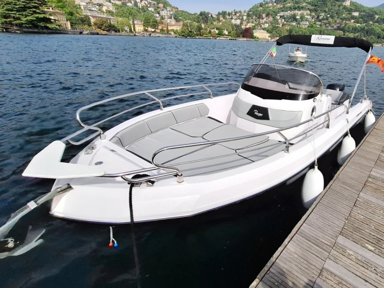 Ranieri Voyager 23 s de alquiler a Como (Ciudad)