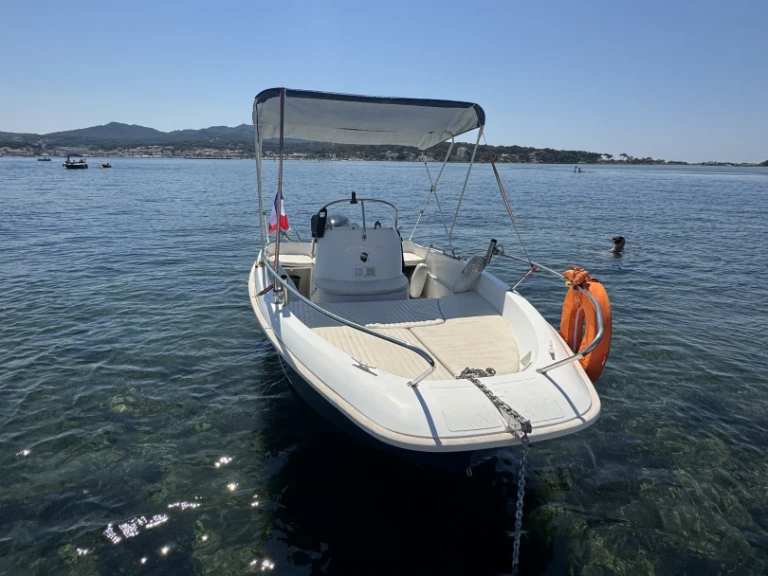 Alquiler de embarcaciones Bénéteau Flyer 500 enSix-Fours-les-Plages en Samboat