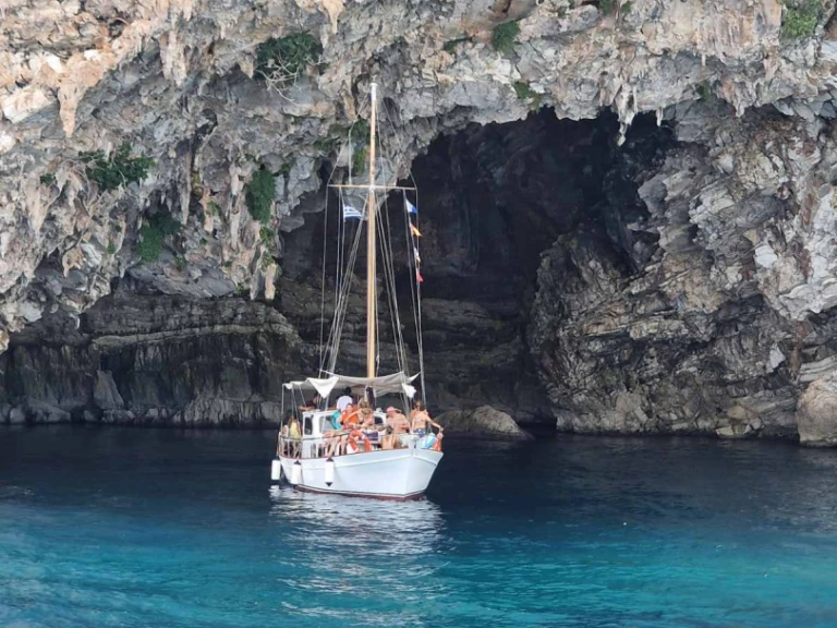 Alquiler Velero en Nidrí - Greece Liberty