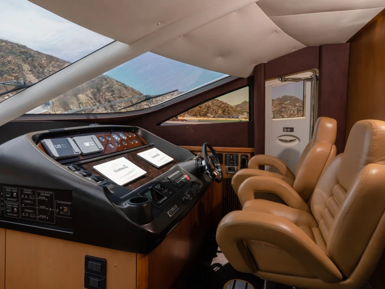 Alquiler de embarcaciones Sunseeker Yacht 75 enCabo San Lucas en Samboat