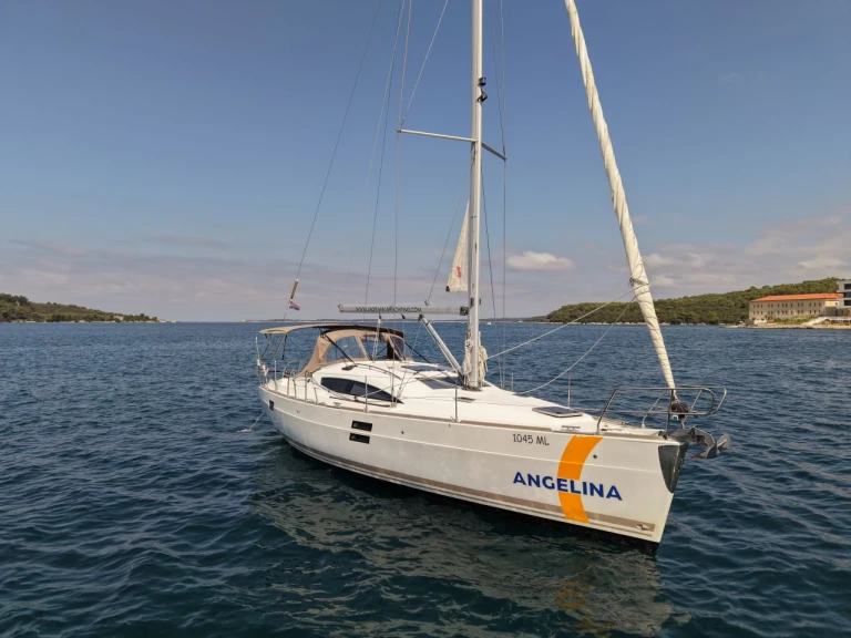 Elan Impression 40 de alquiler a Pula