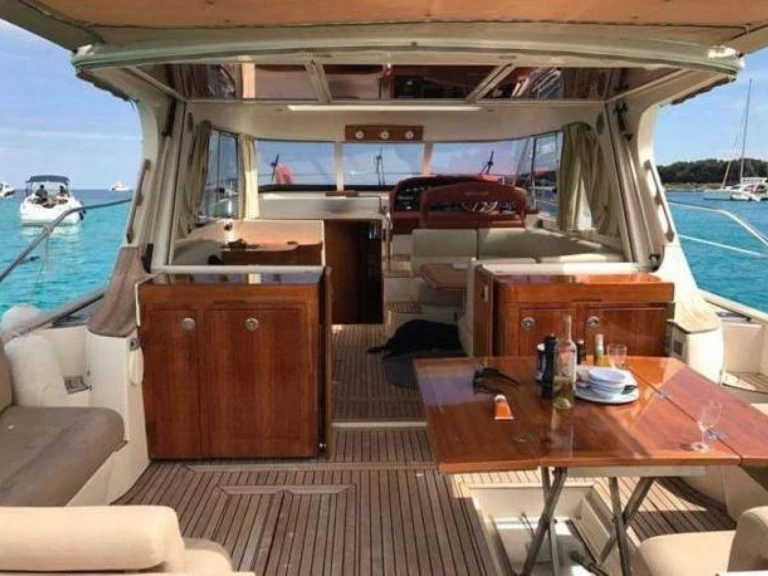 Alquiler de barcos Marsella barato de Mystic 44