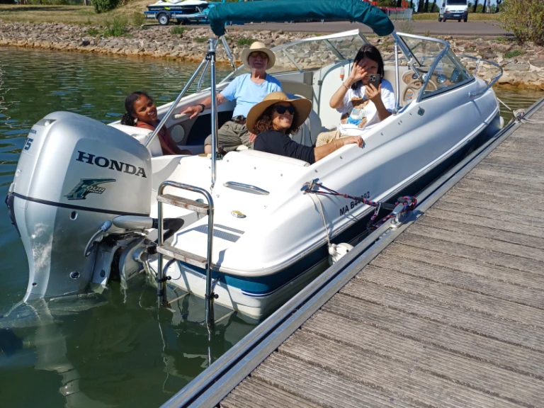 Alquiler de embarcaciones Bayliner Bayliner 1802 Capri Cuddy enDienville en Samboat