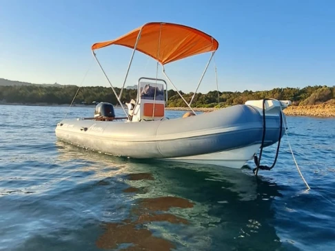 Panama 17 de alquiler a Porto Rotondo