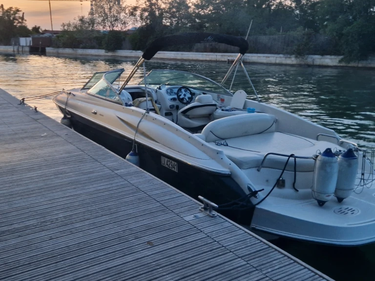 Alquiler San Giuliano - Venezia - Monterey 268SC en SamBoat