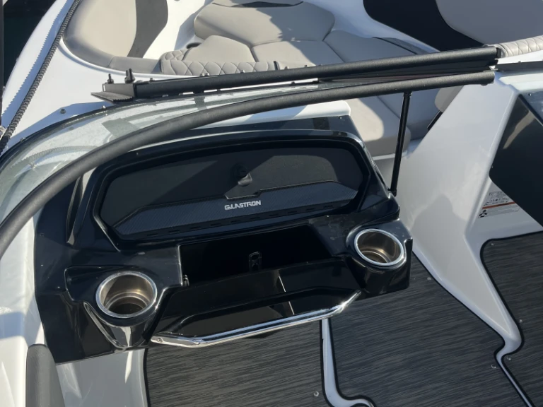 Alquiler de embarcaciones Glastron GT 225 enAjaccio en Samboat