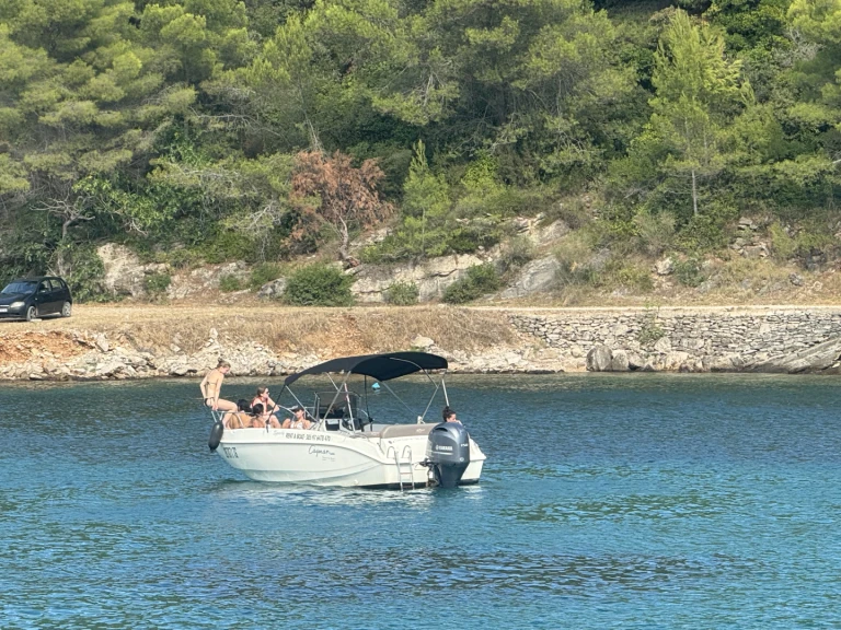 speedy Cayman 585 de alquiler a Trogir