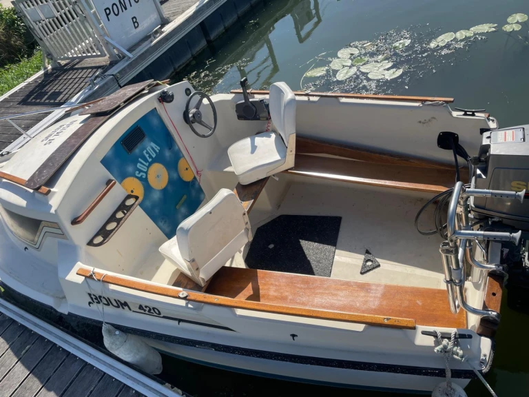 Alquiler de barcos Écouflant barato de Boum 420