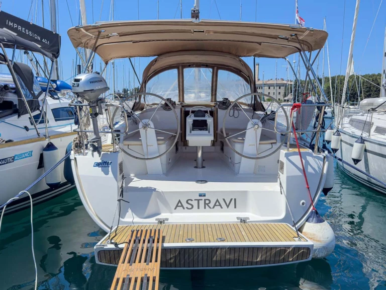 Alquiler de embarcaciones Bavaria Cruiser 37 enPula en Samboat