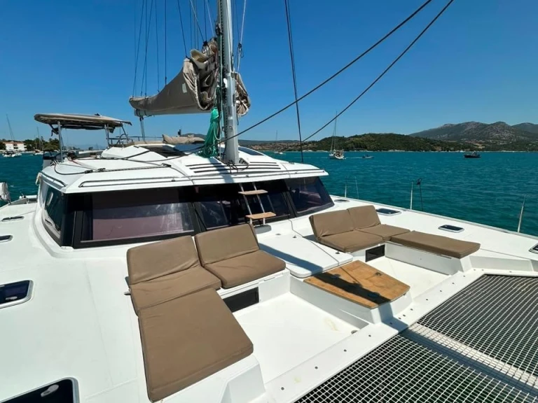 Alquiler Catamarán Fountaine Pajot con o sin  título de navegación