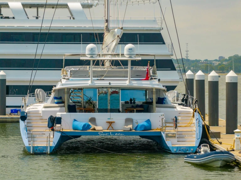 Privilege SUR L'EAU de alquiler a Saint Thomas Island