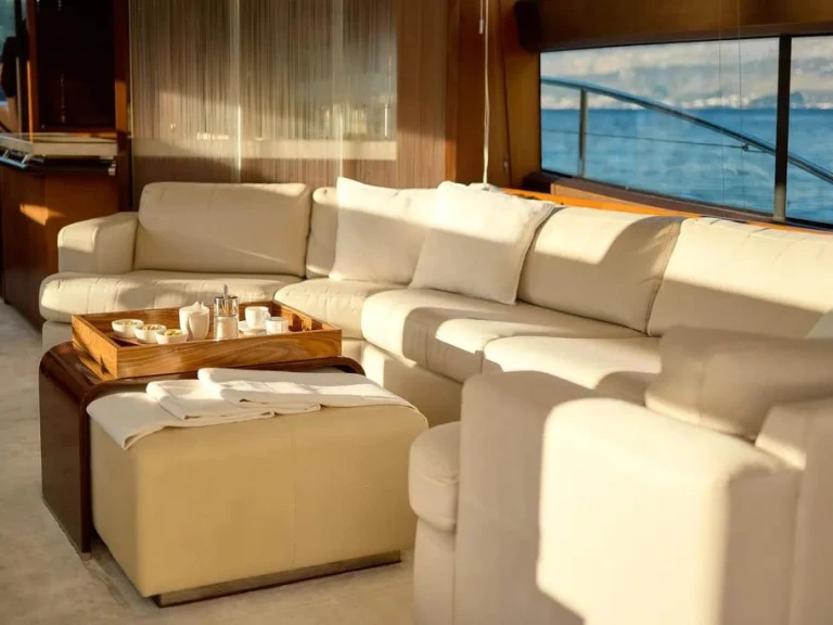Princess Princess 72 de alquiler a Podstrana