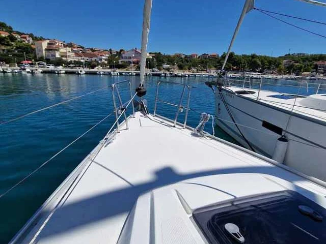 Alquiler Velero en Pula - Bavaria Cruiser 37