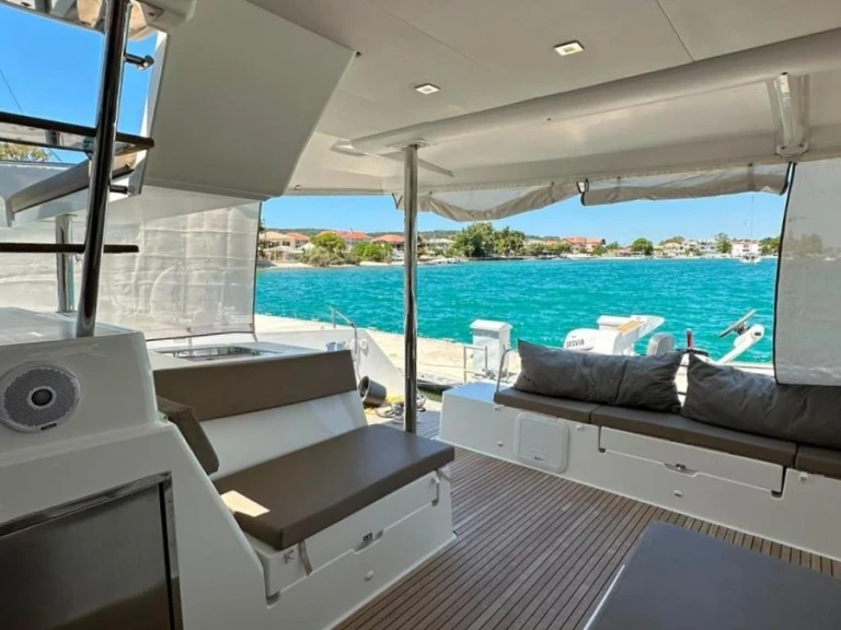 Catamarán para alquilar Ligia al mejor precio